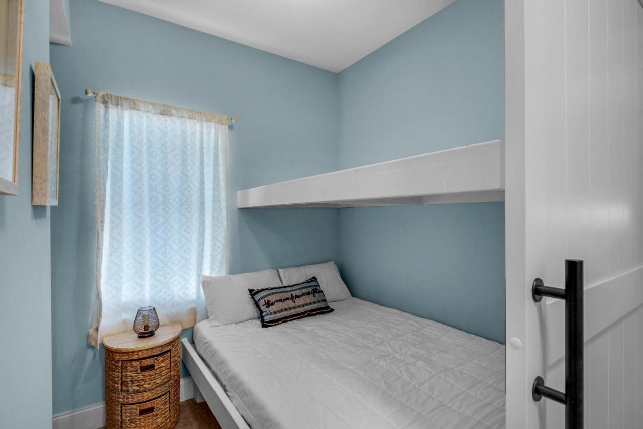 Holiday home Laketown Wharf 1627
