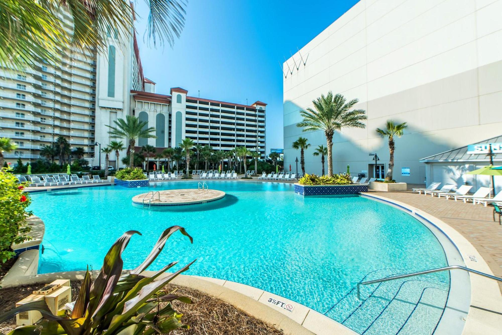 Laketown Wharf 1627 *