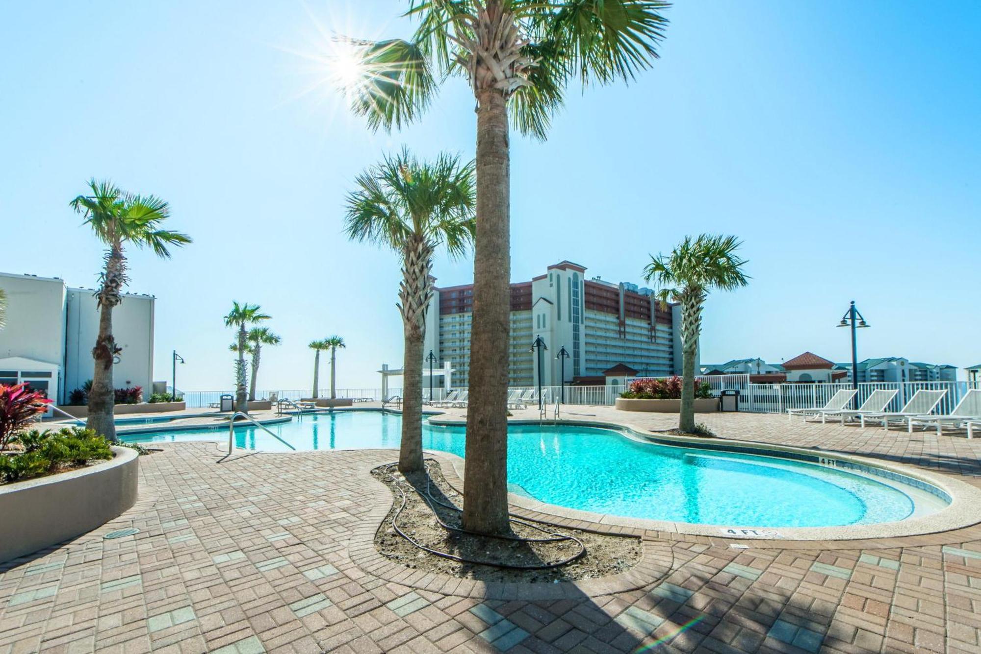 Laketown Wharf 1627 Holiday home *