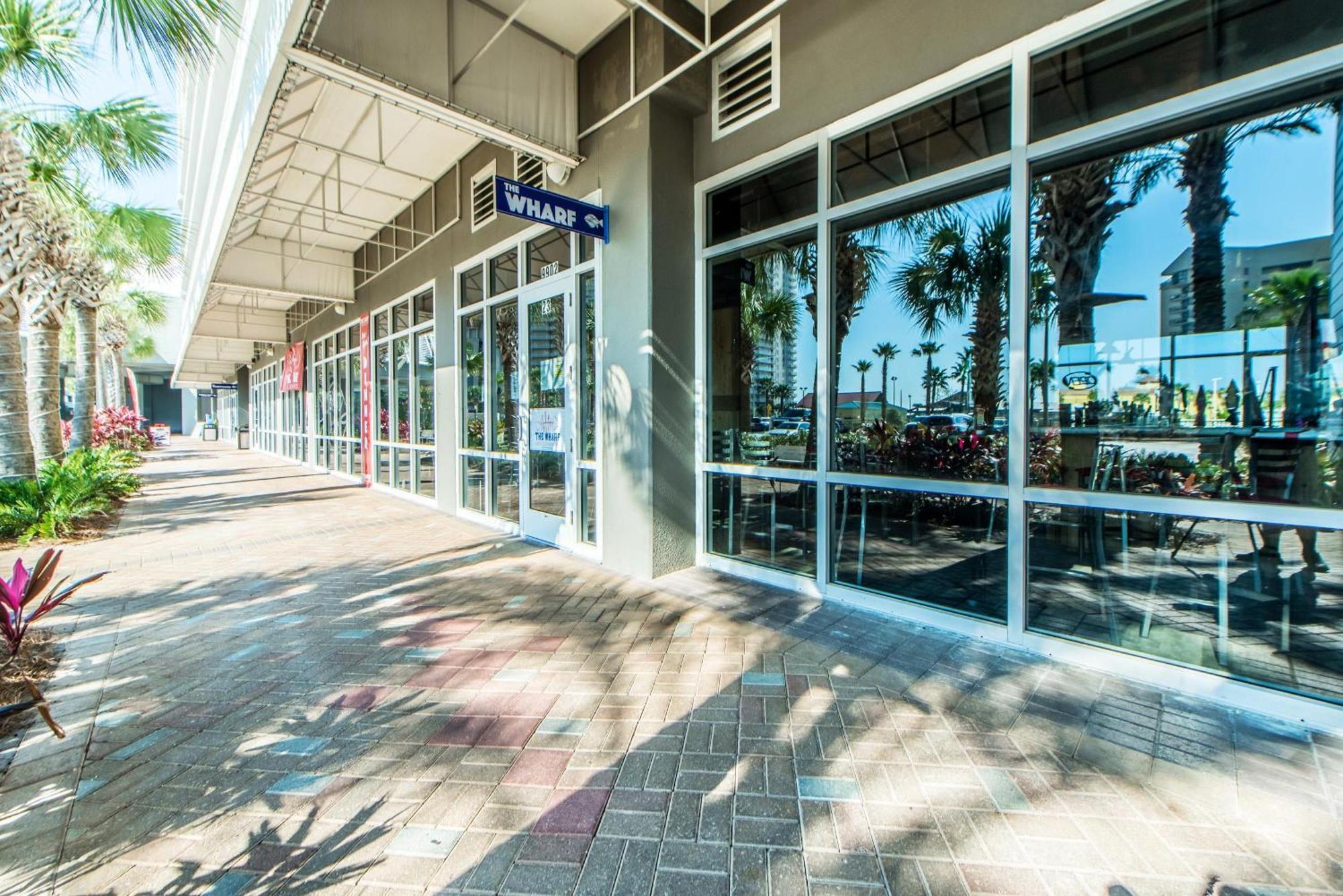 Laketown Wharf 1627 Holiday home